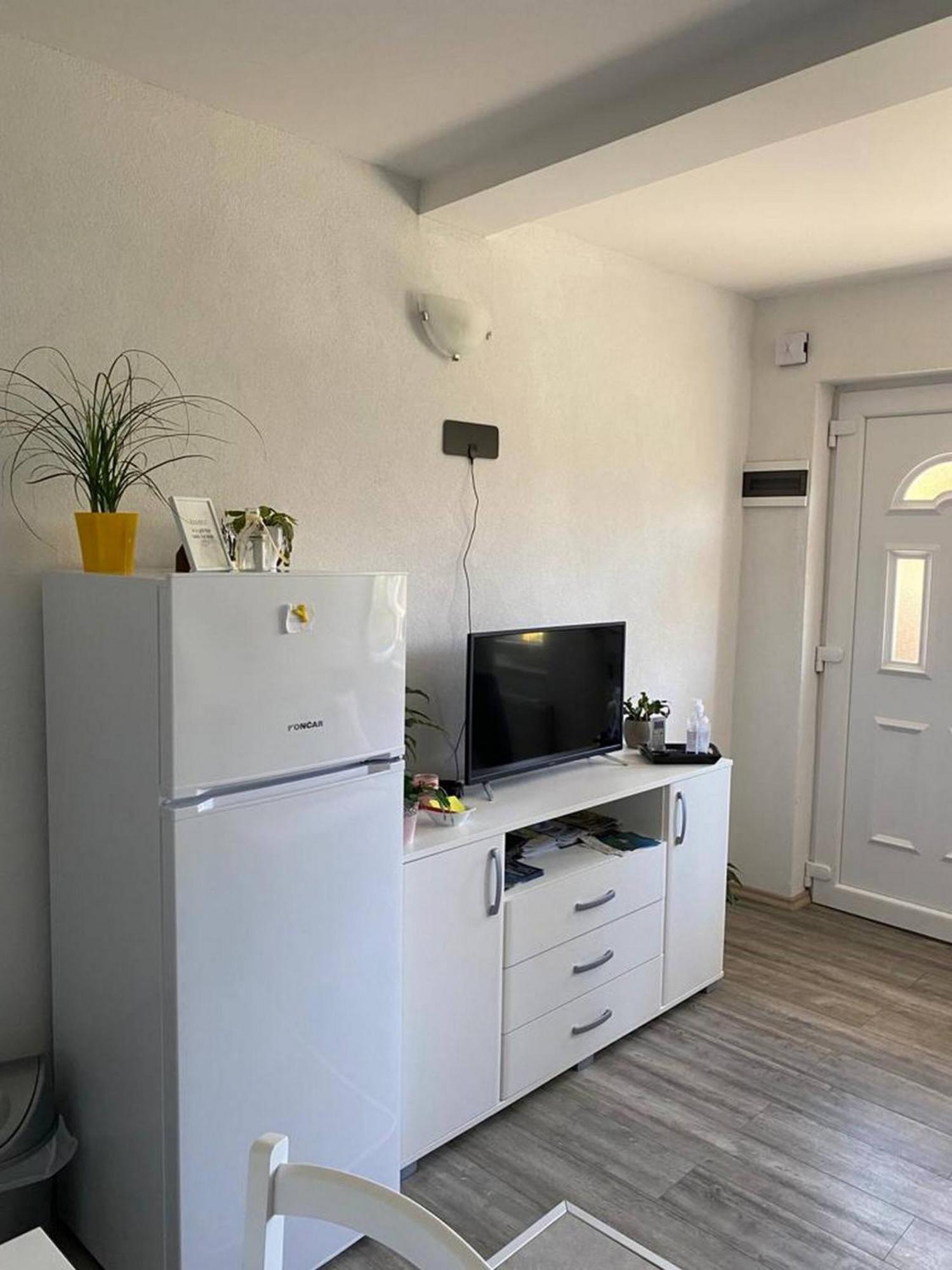 Rural Apartment Ante Дрниш Екстер'єр фото