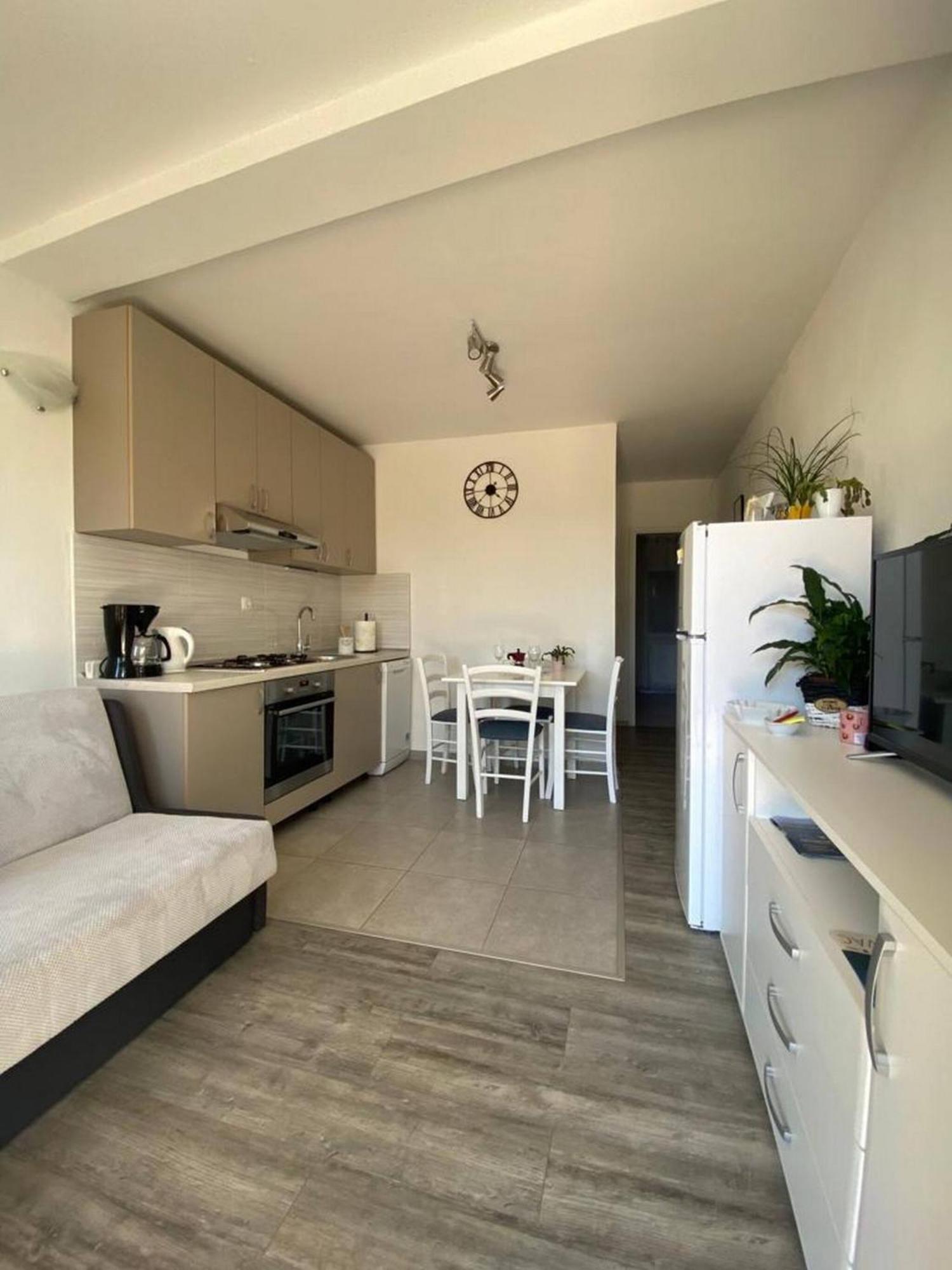Rural Apartment Ante Дрниш Екстер'єр фото